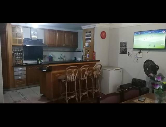 5 BEDROOM HOUSE FOR SALE IN ROCKLANDS